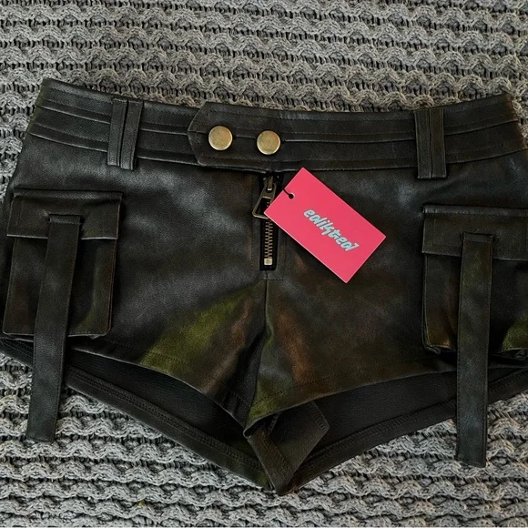 Black Washed Faux Leather Shorts XS - Picture 4 of 4